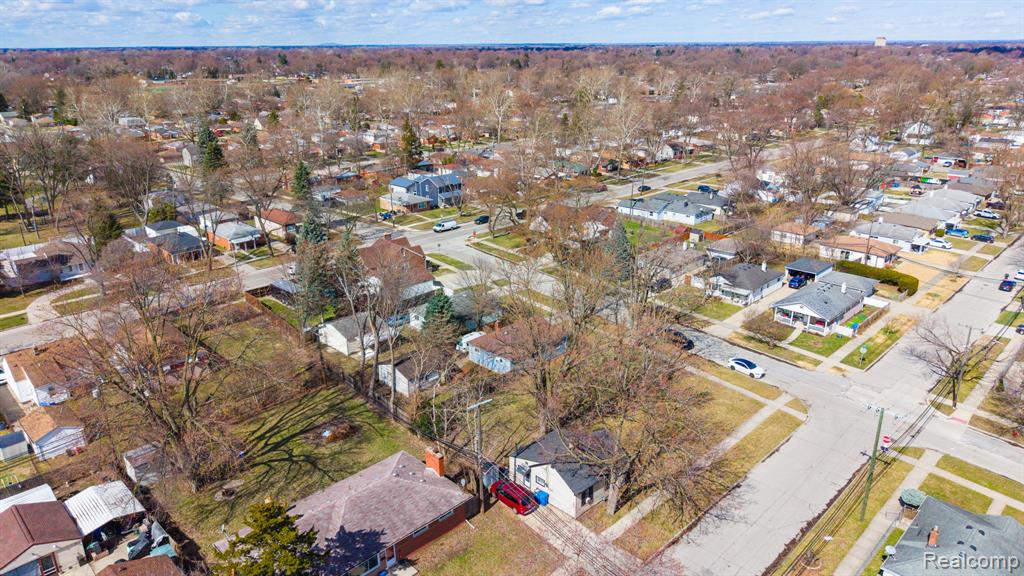 21913 Powers Avenue, Dearborn Heights, MI 48125 — Photo 9