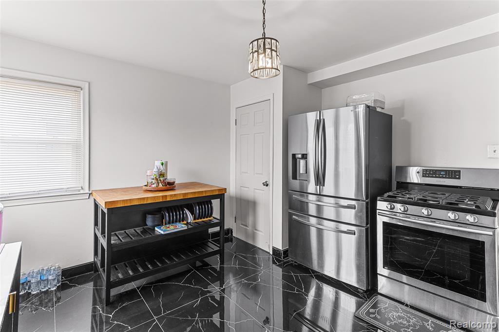 28466 Balmoral Street, Garden City, MI — Photo 18