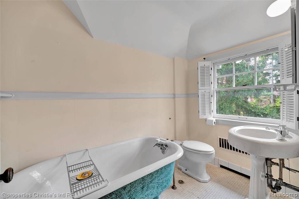 19635 Shrewsbury Road, Detroit, MI 48221 — Photo 50