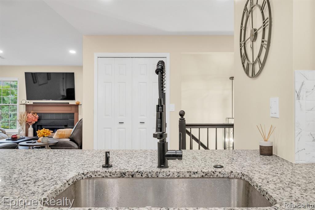 56471 Chesapeake Trail, Shelby Twp, MI 48316 — Photo 6