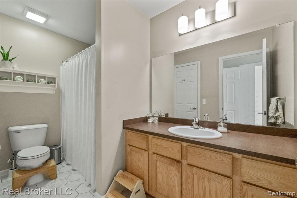 1627 RED HICKORY, Howell, MI 48855 — Photo 22