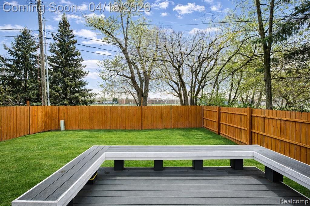 23092 Berdeno Avenue, Hazel Park, MI 48030 — Photo 29