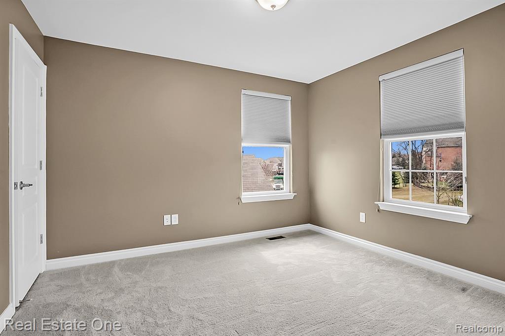 4559 TANGLEWOOD Lane, Lake Orion, MI — Photo 29