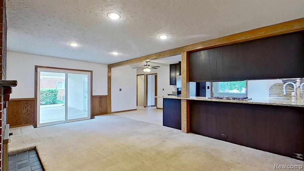 8252 Tinkler Road, Sterling Heights, MI 48312 — Photo 19