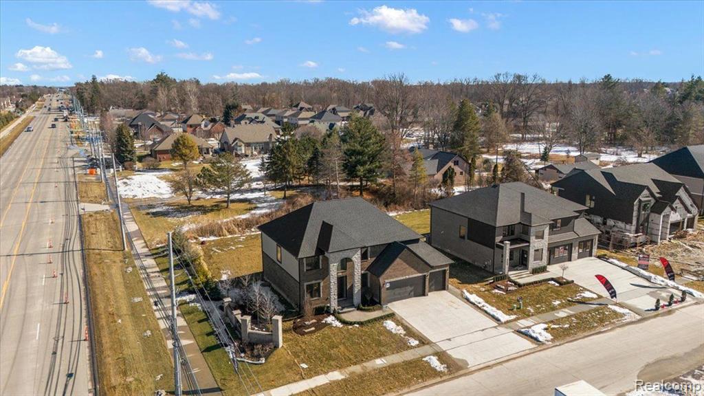 50998 MISTWOOD Drive, Macomb, MI 48042 — Photo 10
