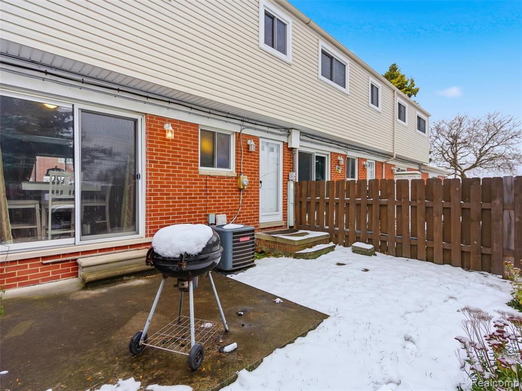 8207 Dartmouth Avenue, Warren, MI 48093 — Photo 19