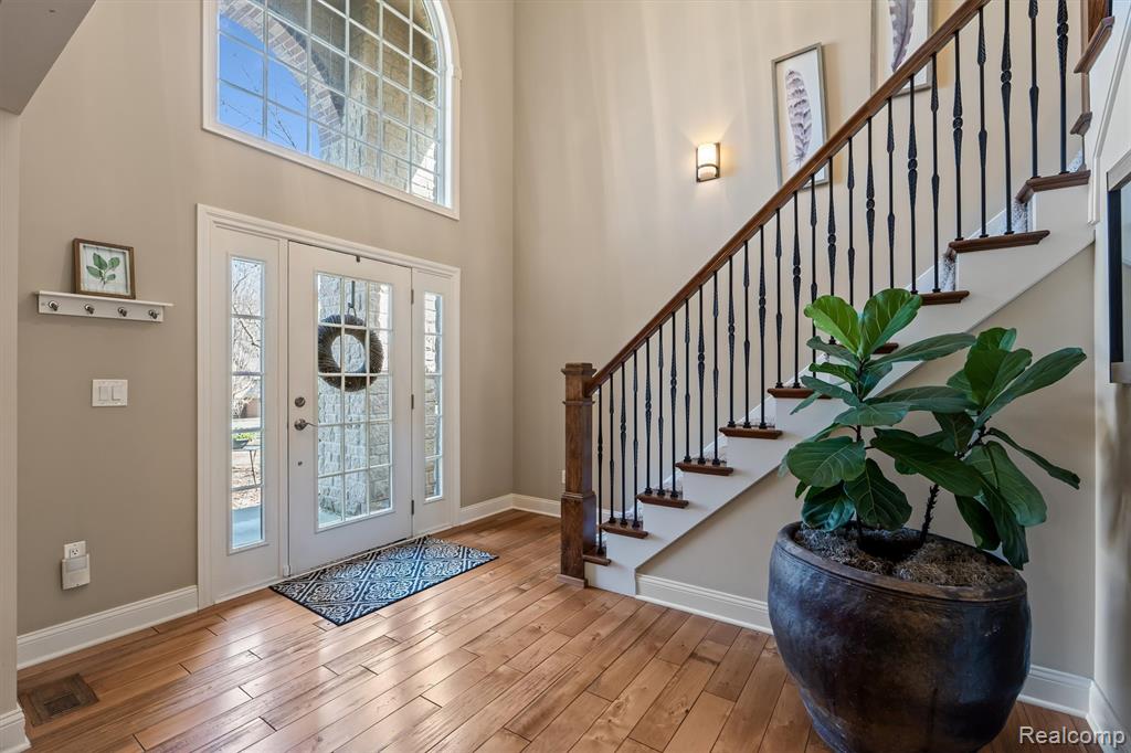 8473 Deerwood Road, Clarkston, MI 48348 — Photo 5