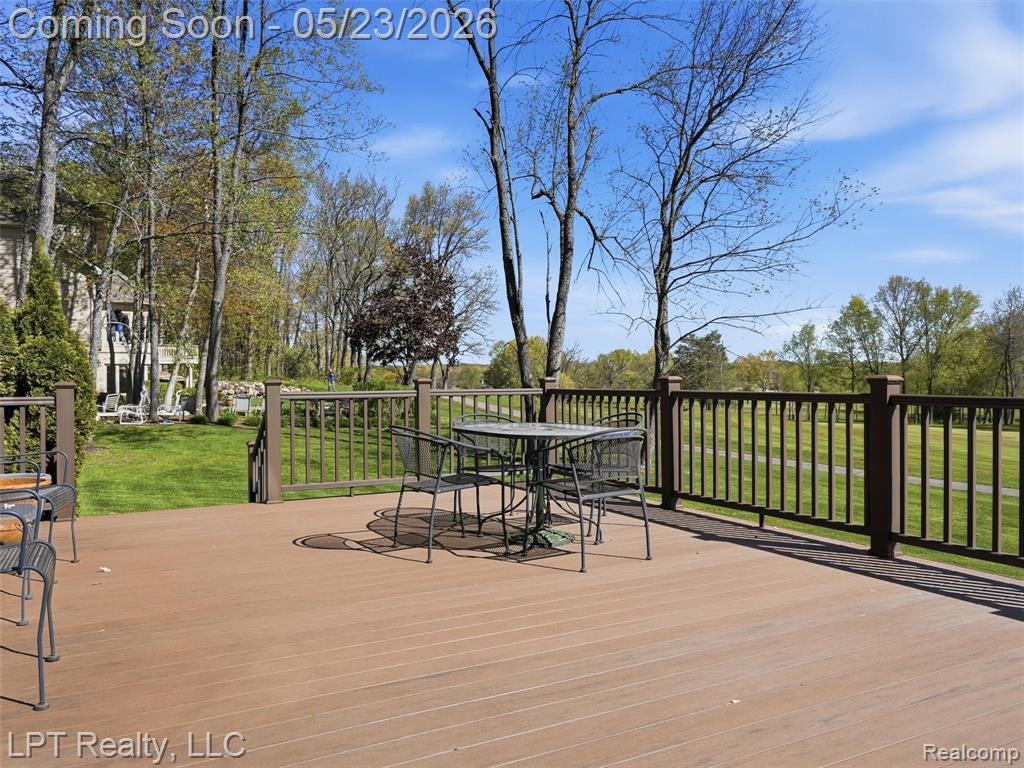 860 Troon, Highland, MI — Photo 38