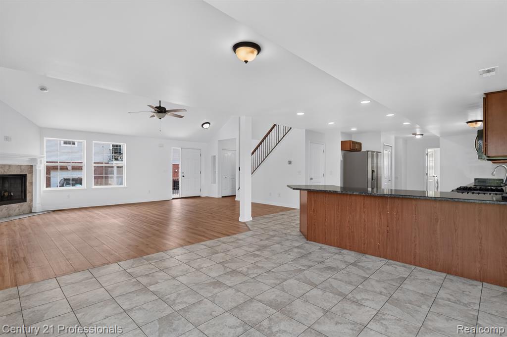 2042 Decker Road, Walled Lake, MI 48390 — Photo 12