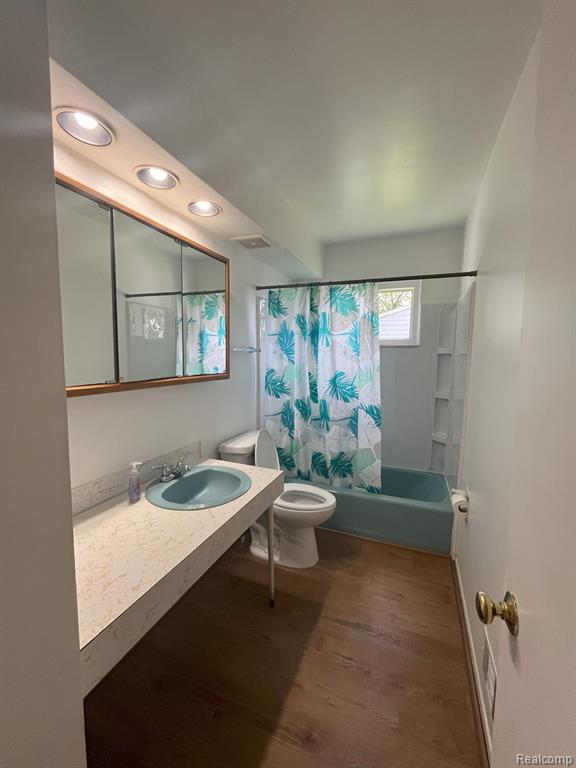 4053 HEATHGATE Drive, Lansing, MI 48911 — Photo 17