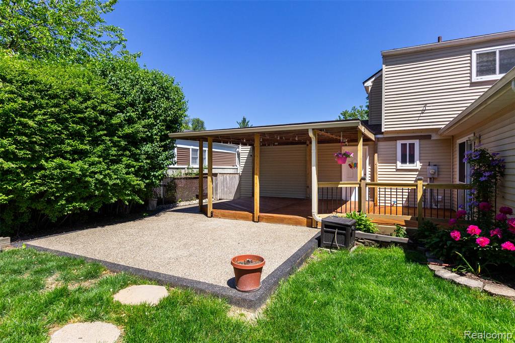 919 Elmsford Drive, Clawson, MI — Photo 37