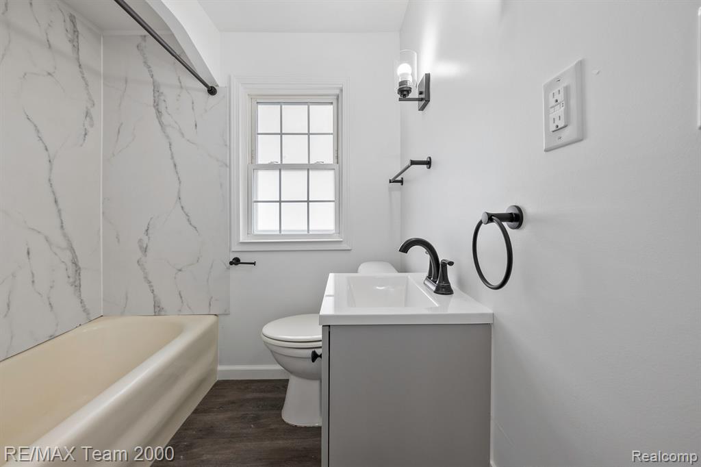 6446 CALHOUN Street, Dearborn, MI 48126 — Photo 15