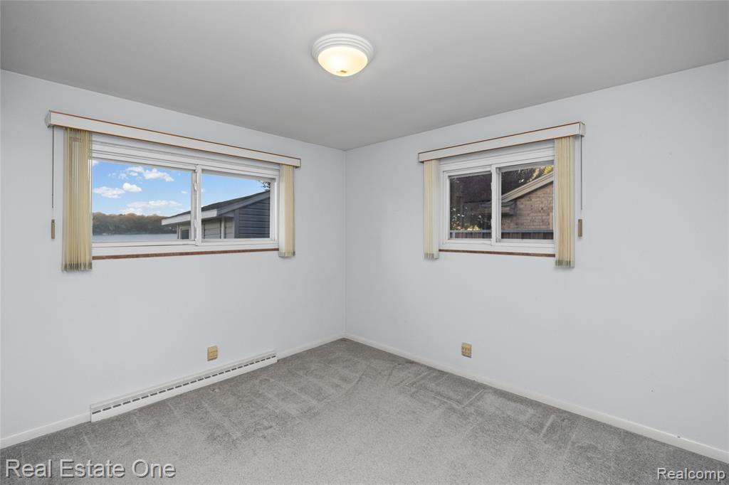 4416 S Shore Street, Waterford, MI 48328 — Photo 20