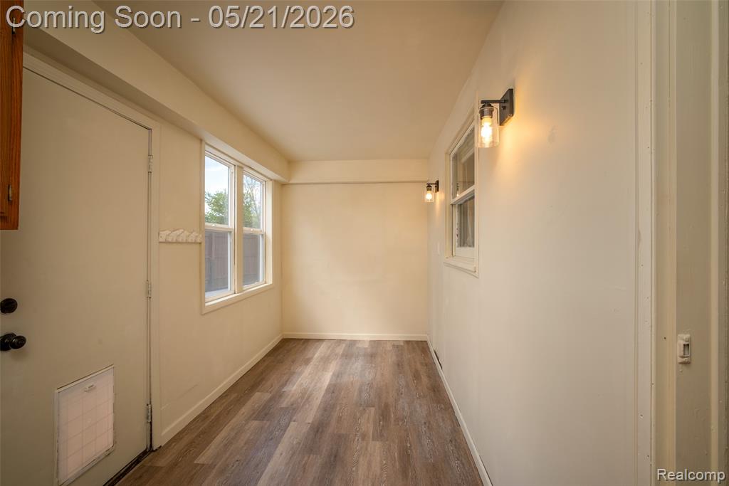 420 Wellsboro Street, Walled Lake, MI 48390 — Photo 21