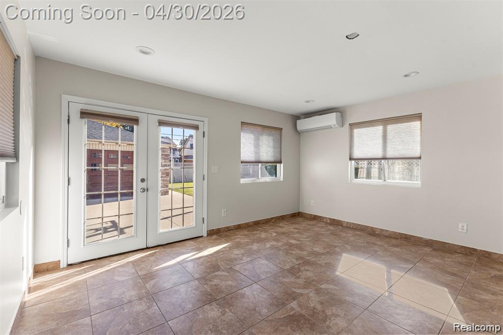 7704 Oakman Boulevard, Dearborn, MI 48126 — Photo 32