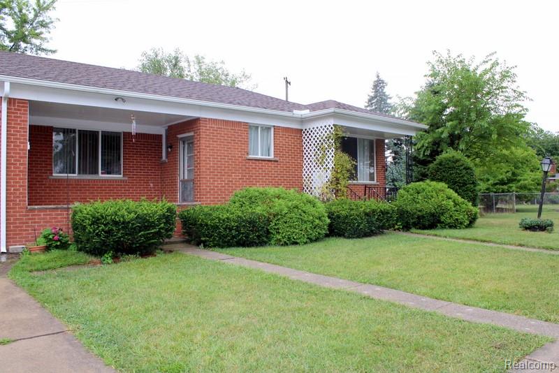 907 Farnham Avenue, Lincoln Park, MI 48146 — Photo 3