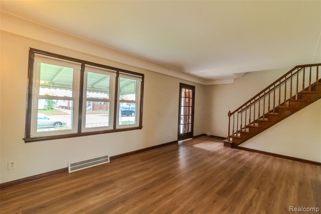 6630 Hartwell Street, Dearborn, MI 48126 — Photo 8
