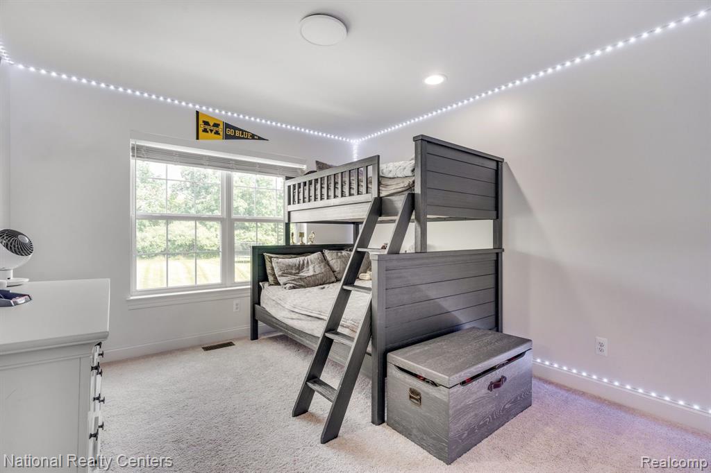 9869 Dartmouth Road, Clarkston, MI 48348 — Photo 45