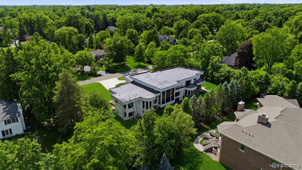 24696 Franklin Park Drive, Franklin, MI 48025 — Photo 92