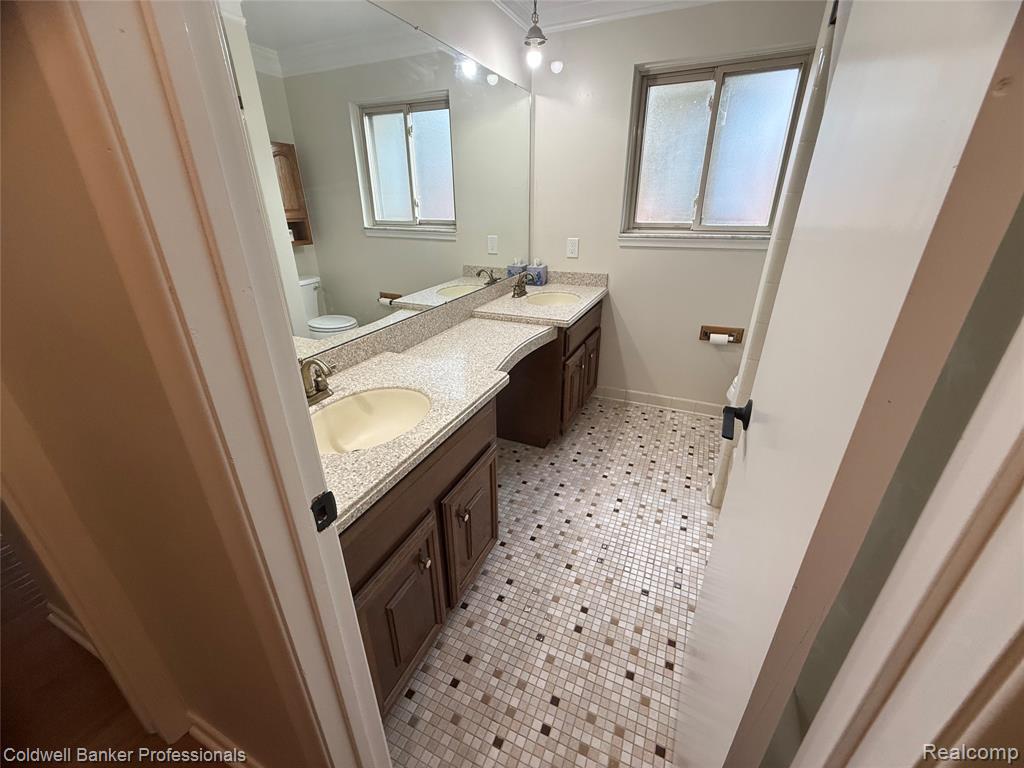 47071 Savannah Drive, Macomb, MI 48044 — Photo 36