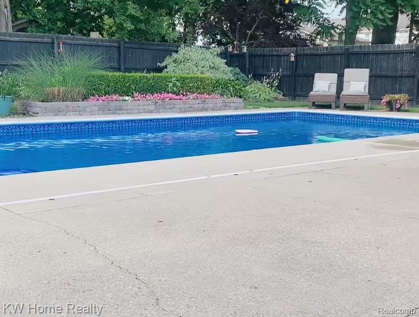8648 Golfside Drive, Commerce Twp, MI 48382 — Photo 42