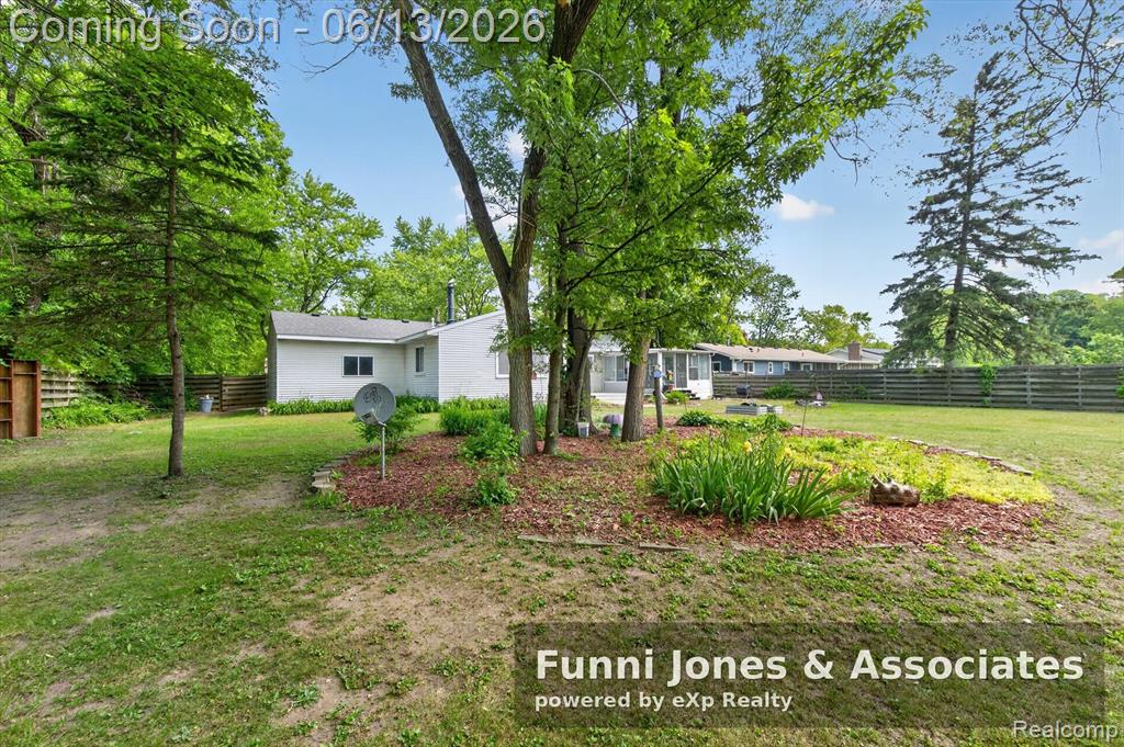 9650 Woodland Court, Ypsilanti, MI 48197 — Photo 28