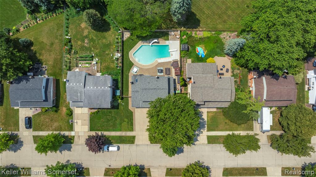 5795 LIMESTONE Drive, Troy, MI 48085 — Photo 4