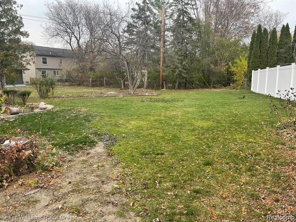 4837 BURKE, Sterling Heights, MI 48310 — Photo 12