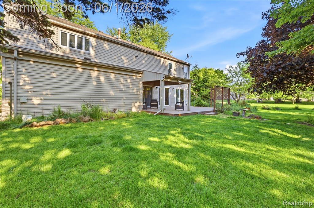 5389 Fox Ridge Circle, West Bloomfield, MI — Photo 43