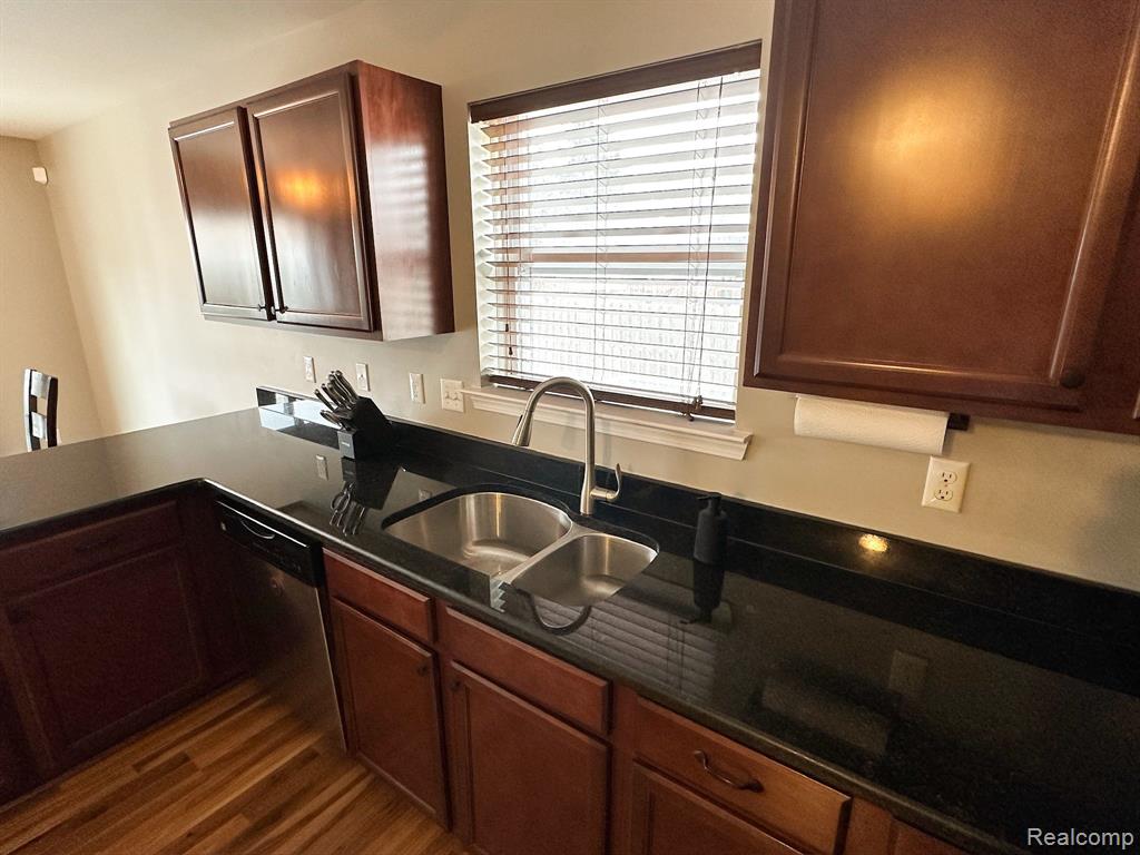 4471 KNOLLCREST Road, Ann Arbor, MI 48108 — Photo 8