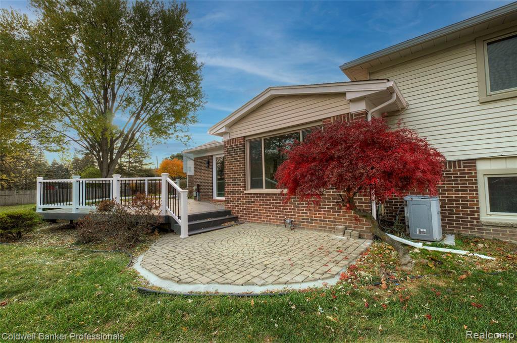 5076 Tyler Drive, Troy, MI 48085 — Photo 7