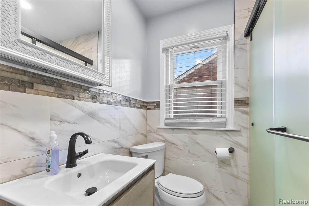 7476 Nightingale Street, Dearborn Heights, MI 48127 — Photo 13