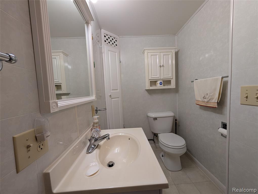 411 Cleveland Street, Bad Axe, MI 48413 — Photo 52