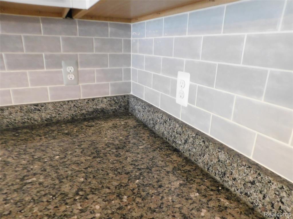 5555 Acorn Lane, Sterling Heights, MI 48314 — Photo 11