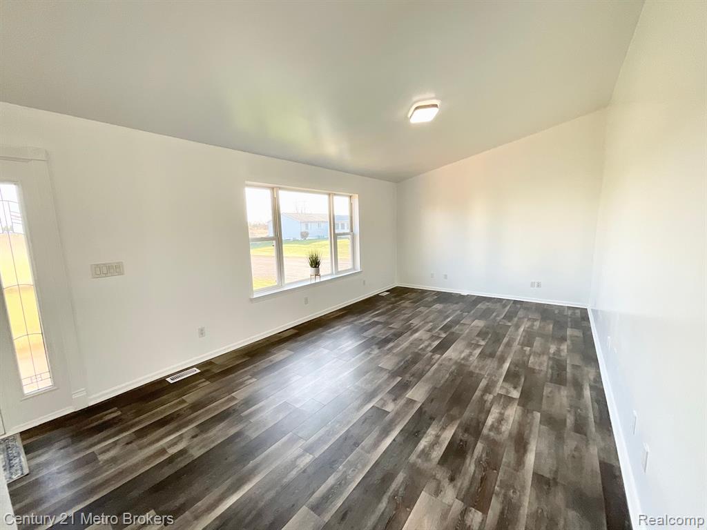 8228 CALKINS Road, Flint, MI 48532 — Photo 8
