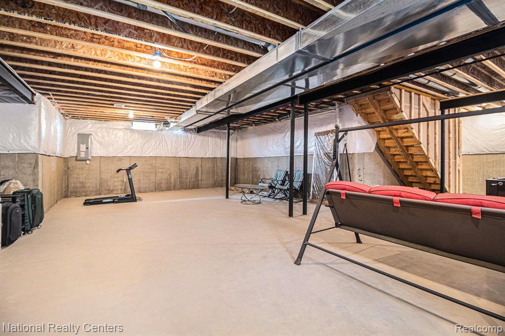 50665 BAILEYS LANDING, Canton, MI 48187 — Photo 23