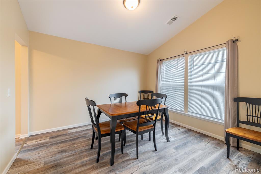 26616 Kirkway Circle, Woodhaven, MI 48183 — Photo 12