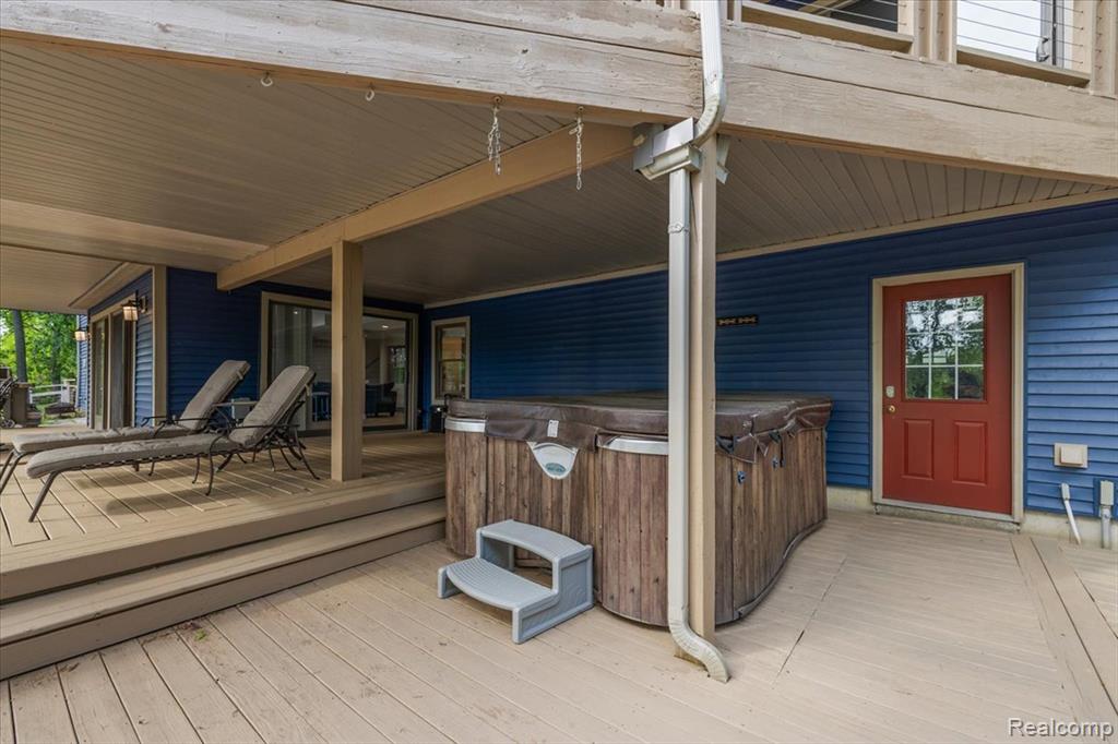 7291 Parkwood Drive, Fenton, MI 48430 — Photo 57