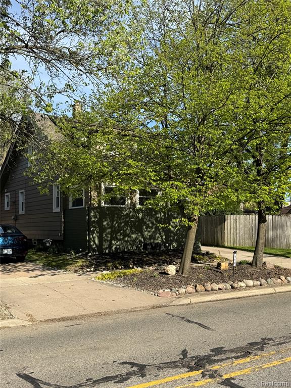918 N WASHINGTON Avenue, Royal Oak, MI 48067 — Photo 3