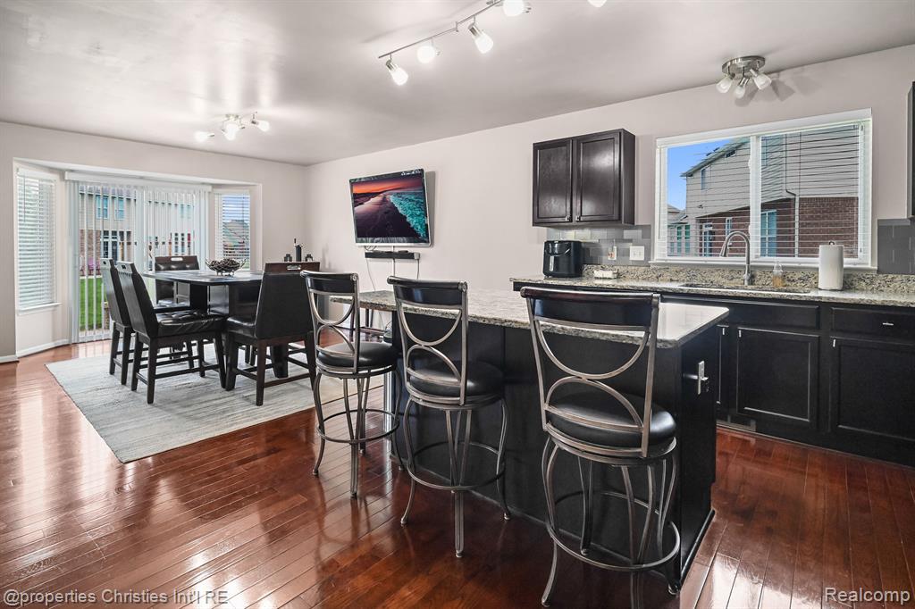 24353 BROMPTON Way, South Lyon, MI 48178 — Photo 31