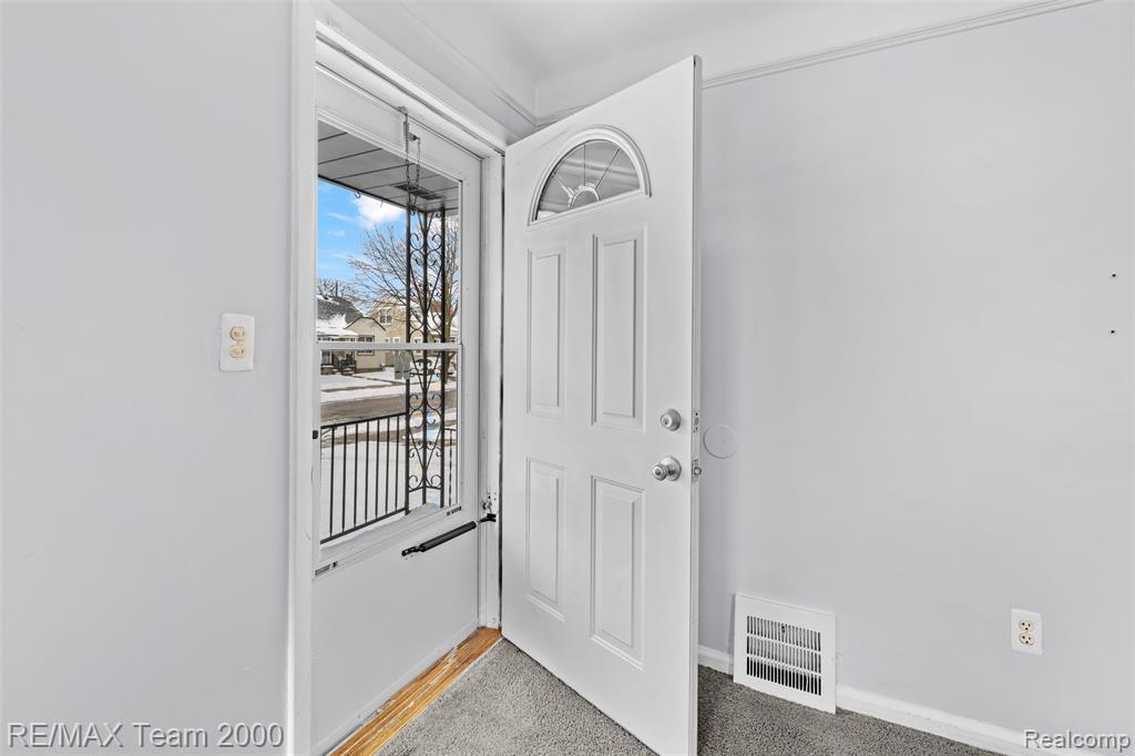 6244 Kendal Street, Dearborn, MI 48126 — Photo 5