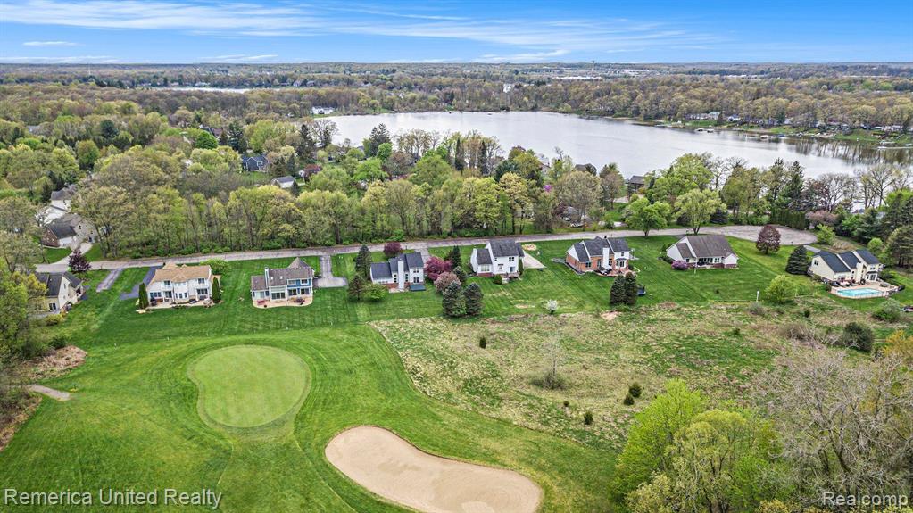1390 COURTNEY, Hartland, MI 48353 — Photo 20