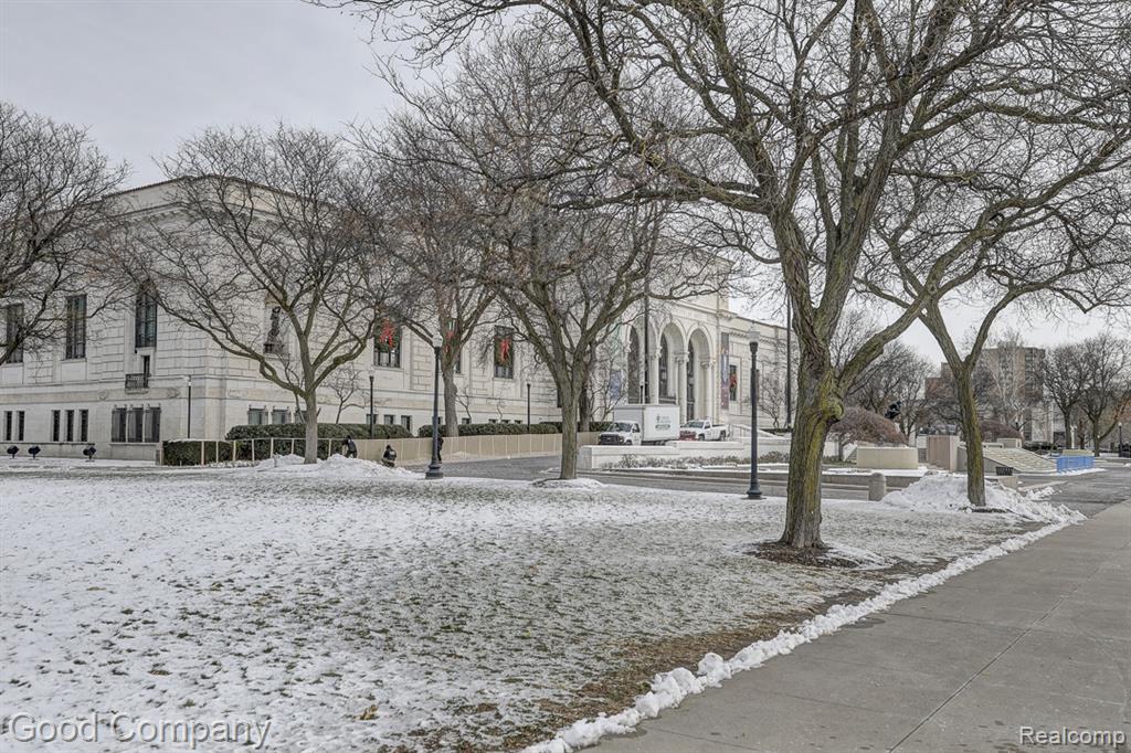 15 E Kirby Street, 601, Detroit, MI 48202 — Photo 37