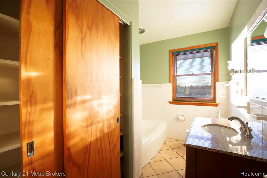 2227 N Baxter Road, Davison, MI 48423 — Photo 21