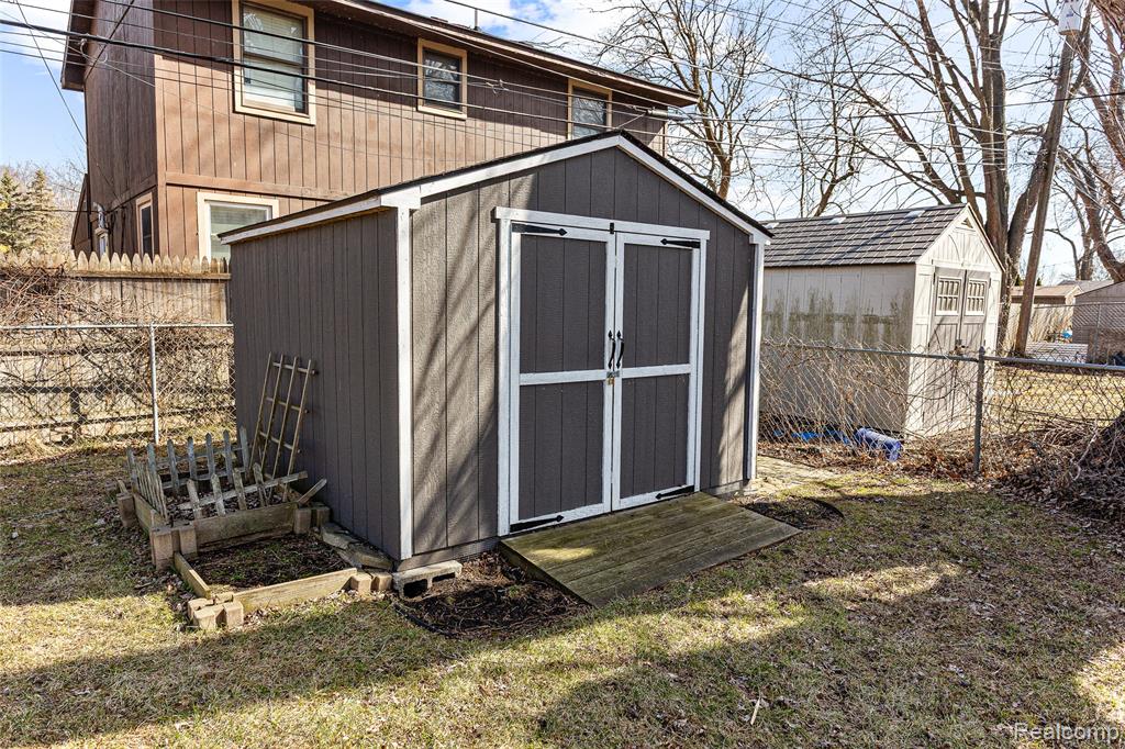 37137 Jefferson Avenue, MI — Photo 29