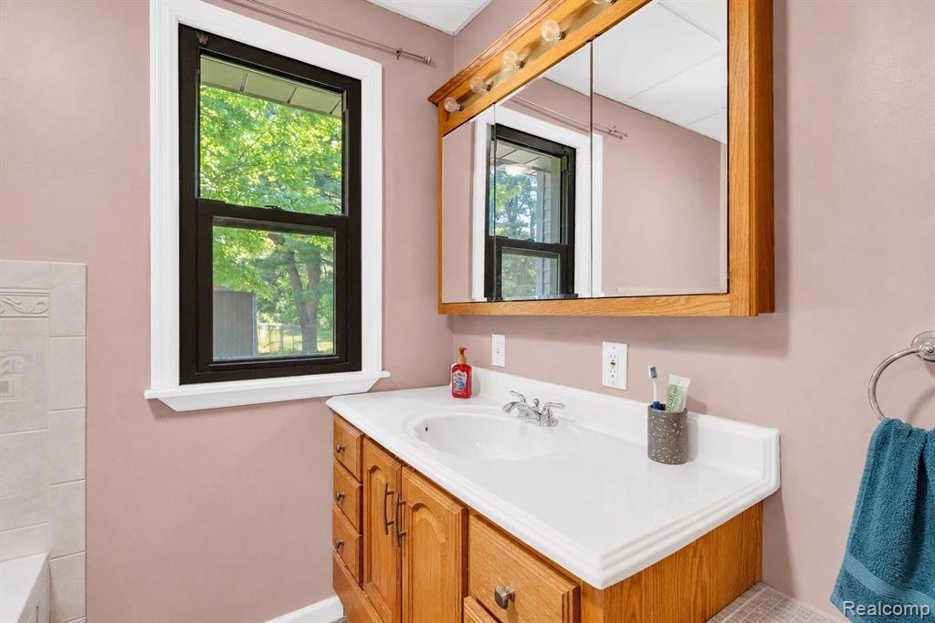 4207 Pine Grove Avenue, Fort Gratiot, MI 48059 — Photo 29