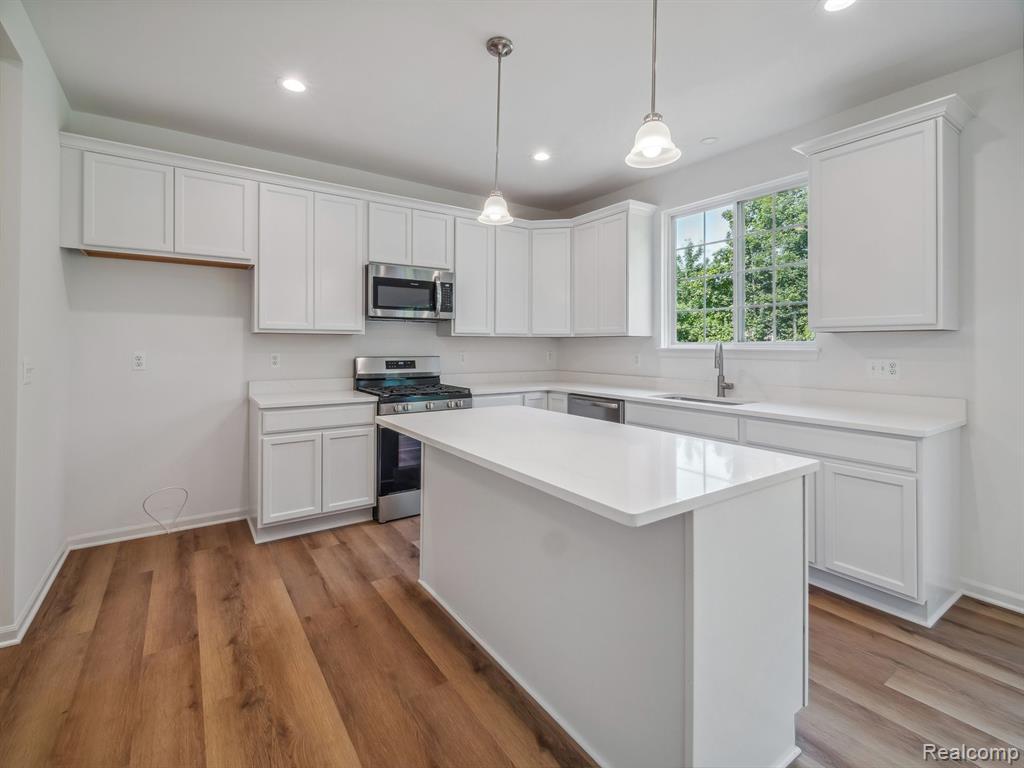 46840 TIMBERLAND Street, Belleville, MI 48111 — Photo 13