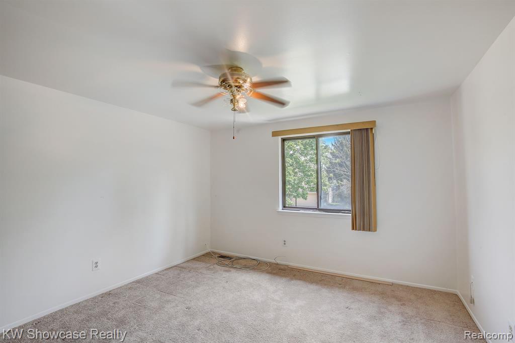 1365 RUE DEAUVILLE Boulevard, Ypsilanti, MI 48198 — Photo 16