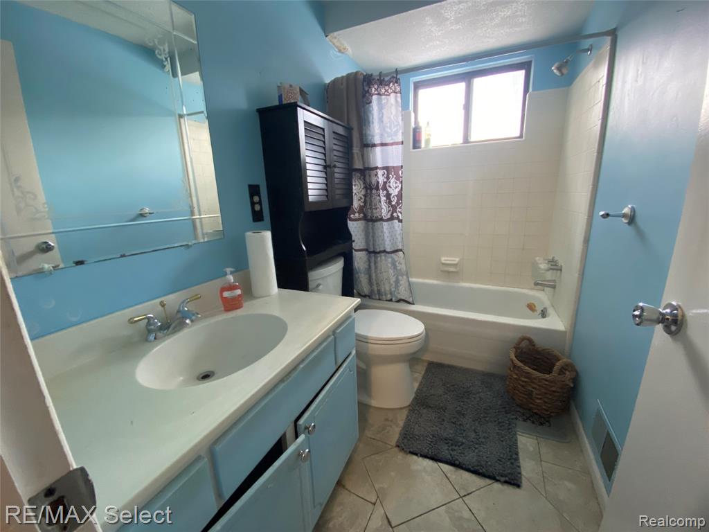 524 W Huron Street, Milford, MI 48381 — Photo 14