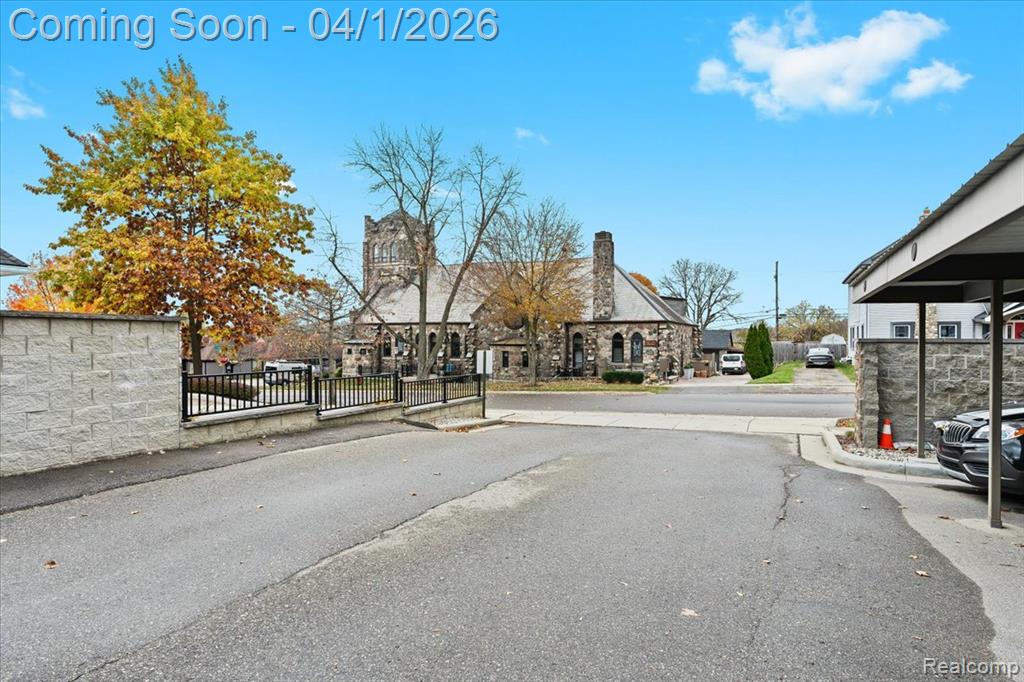 217 E Commerce Street, Milford, MI 48381 — Photo 32